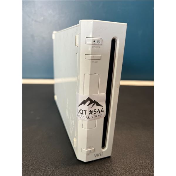 Lot of 1 Nintendo Wii Console - Used
