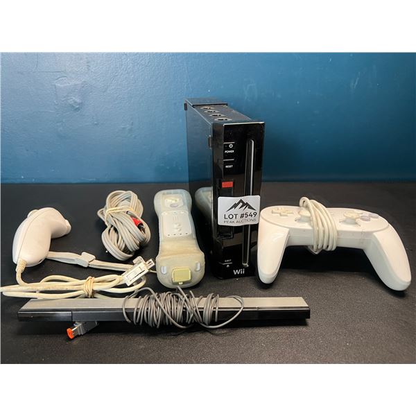 Lot of 1 Nintendo Wii Console w/ Controllers/Cords - Used - Black Console