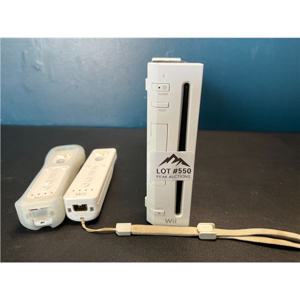Lot of 1 Nintendo Wii Console w/ Controllers/Cords - Used