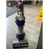 Image 2 : Lot of 1 Dyson Upright Vacuum - Used