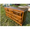 Image 1 : Fine Wooden Dresser