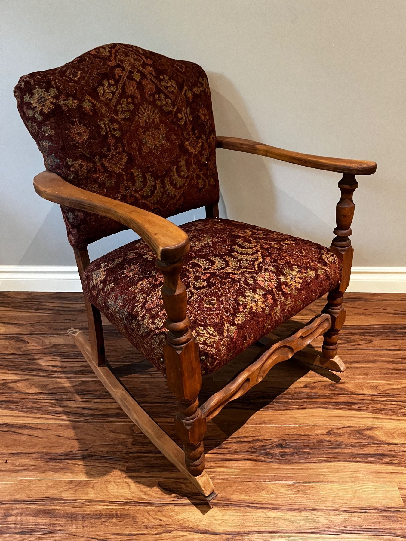 Wooden Rocking Chair - Sunrise Estate Services Ltd