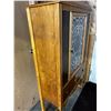 Image 3 : Curio Cabinet