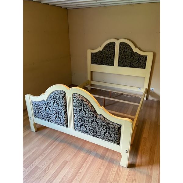 Queen Ethen Allen Bedframe