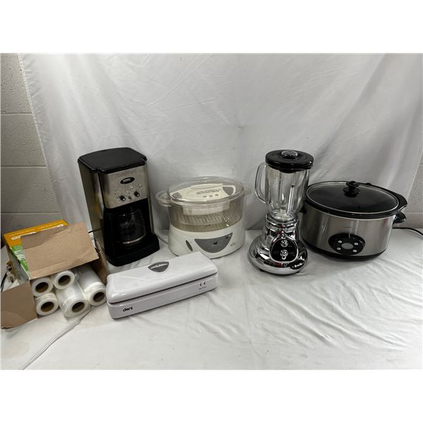 Kitchen Appliance Lot