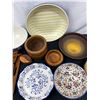 Image 3 : Assorted Servingware