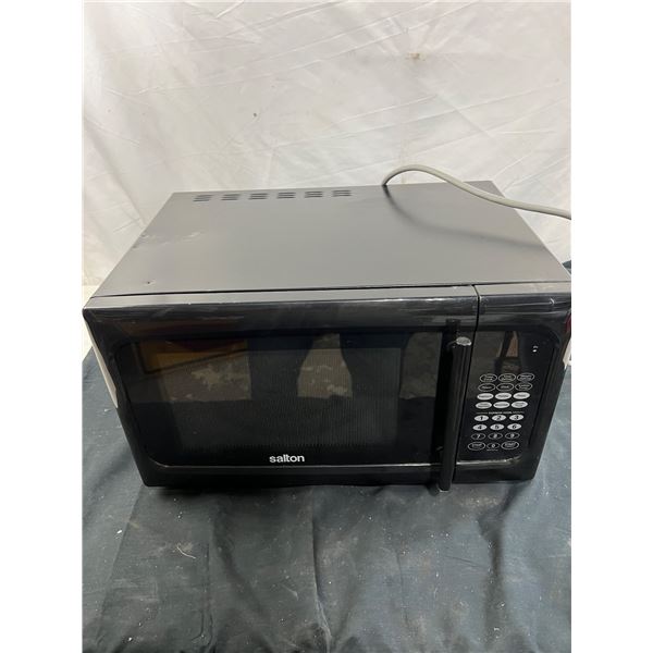 Salton Microwave