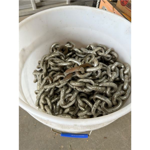 Bucket of 3/8 Chain