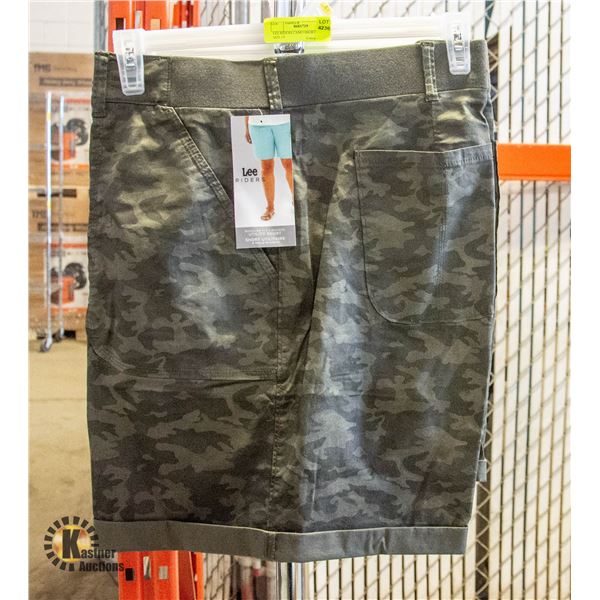 LEE RIDERS CAMO SHORTS SET OF 2 SIZE 24