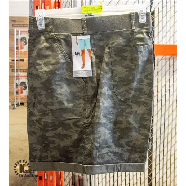 LEE RIDERS CAMO SHORTS SET OF 2 SIZE 20