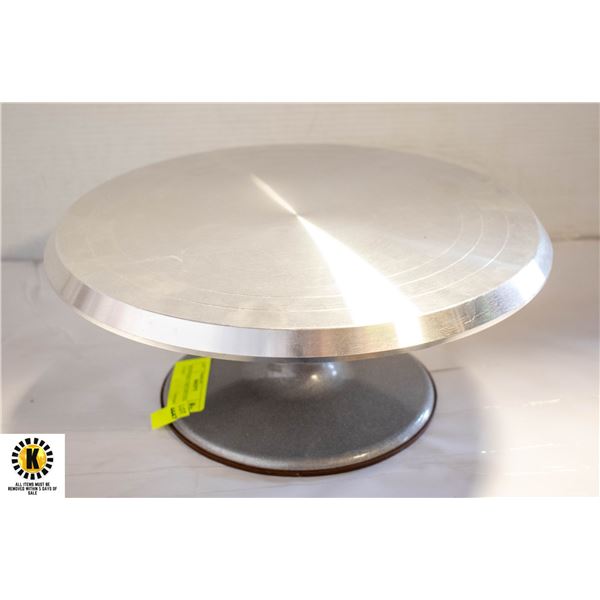 REVOLVING CAKE DECORATING STAND
