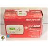 Image 1 : NEW - HONEYWELL - VISION-PRO 4000 - THERMOSTAT