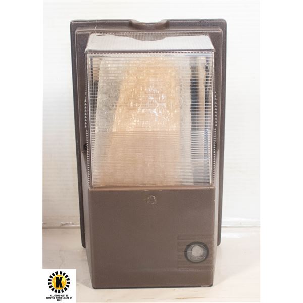 NEW - STONCO CANLYTE - TWILIGHTER WALL PRISM