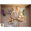 Image 1 : BOX OF VINTAGE BROOCHES AND MORE
