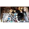 Image 1 : ESTATE ASSORTED ART PAINT & MORE