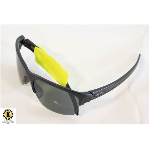 PAIR OF OAKLEY SUNGLASSES