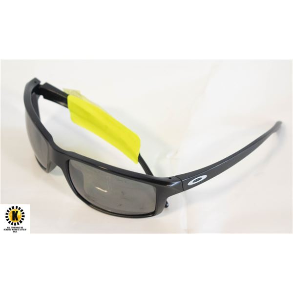 PAIR OF OAKLEY SUNGLASSES