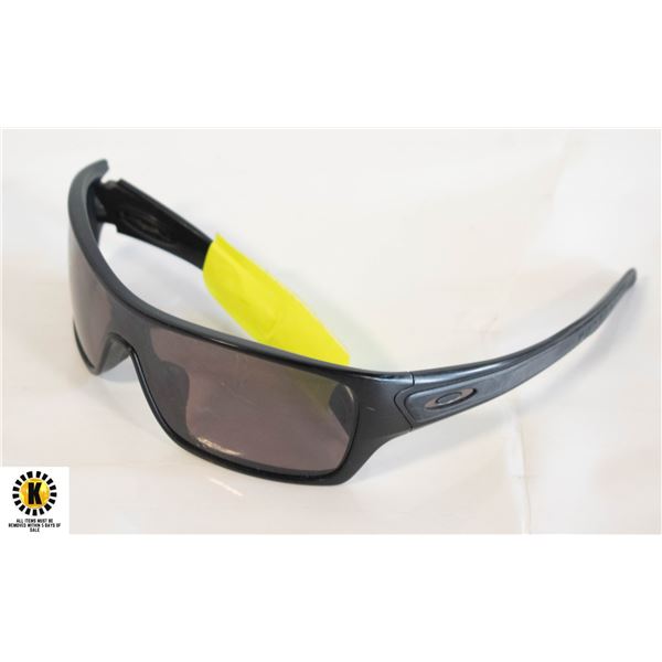 PAIR OF OAKLEY SUNGLASSES