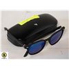 Image 1 : PAIR OF POLARIZED SUNGLASSES IN COACH CASE