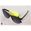 Image 1 : PAIR OF KENNETH COLE SUNGLASSES