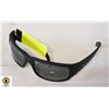 Image 1 : PAIR OF MAUI JIM SUNGLASSES