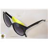 Image 1 : PAIR OF TOMMY HILFIGER SUNGLASSES