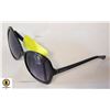 Image 1 : PAIR OF TOMMY HILFIGER SUNGLASSES