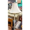 Image 1 : BEIGE FLOOR LAMP