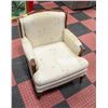 ACCENT CHAIR - 29