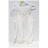Image 1 : TRINITY WHITE SLEEVELESS DESIGNER TOP SIZE SMALL