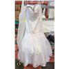 Image 1 : WEDDING DRESS SIZE 8