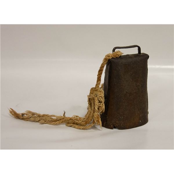 ANTIQUE HAND MADE IRON COW BELL  5.5" H