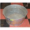 Image 1 : METAL TUB
