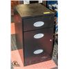 Image 1 : METAL 3 DRAWER FILING CABINET WITH KEY