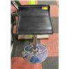 Image 1 : ADJUSTABLE BAR STOOL