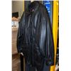 Image 1 : XL 3/4 LEATHER OVERCOAT C/W ZIPPERED LINING
