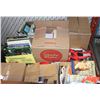 Image 1 : PALLET OF BOOKS 300+ KIDS/NOVELS/CUBA &