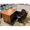 Image 1 : AUTUMN MAPLE L-SHAPED OFFICE DESK WITH 2 DRAWER PEDESTAL & BLACK MOBILE GAS LIFT OFFICE