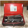 Image 1 : (RS) Hydraulic Ram w/ Accessories in Metal Box