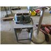 Image 10 : (S9) Bumper Jack, Metal Stand, etc
