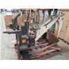 Image 3 : (S6) Melroe 907 Backhoe Attachment