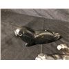 Image 2 : 3 SMALL FIRST NATIONS SOAP STONE CARVINGS SEAL AND WALRUS