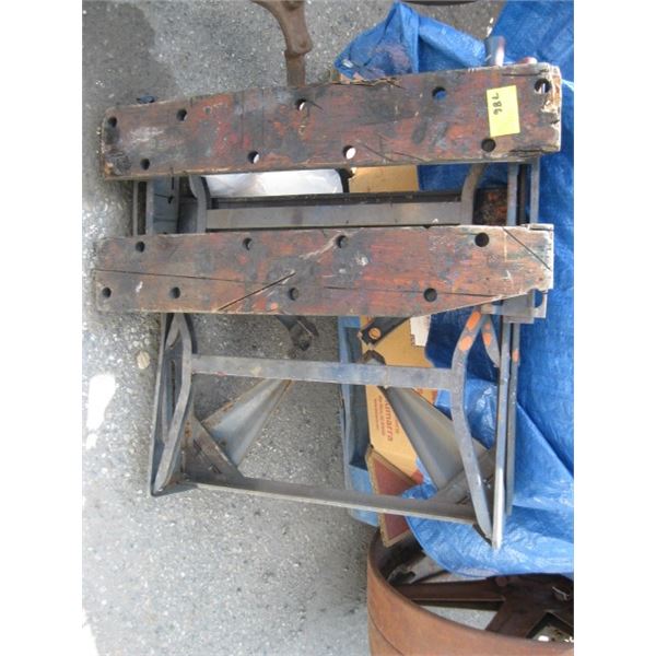 FOLDING WORKBENCH Folding workbench