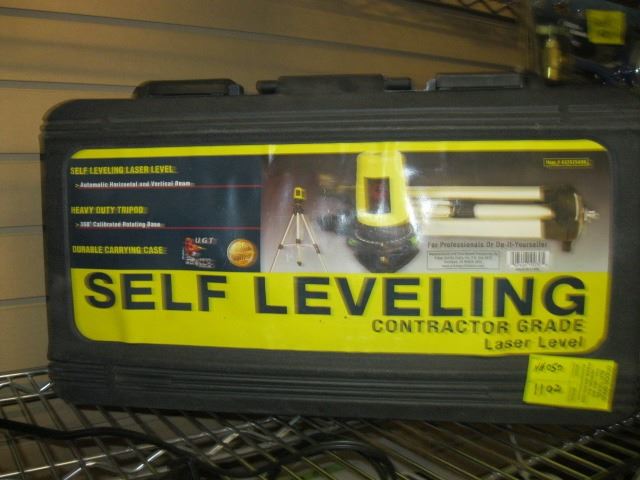 SELF LEVELLING CONTRACTOR GRADE LASER LEVEL IN CASE