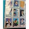 Image 12 : 1982 - 91 Baseballl Cards in Binder - +/- 750 Cards Topps / Fleer & Don Russ