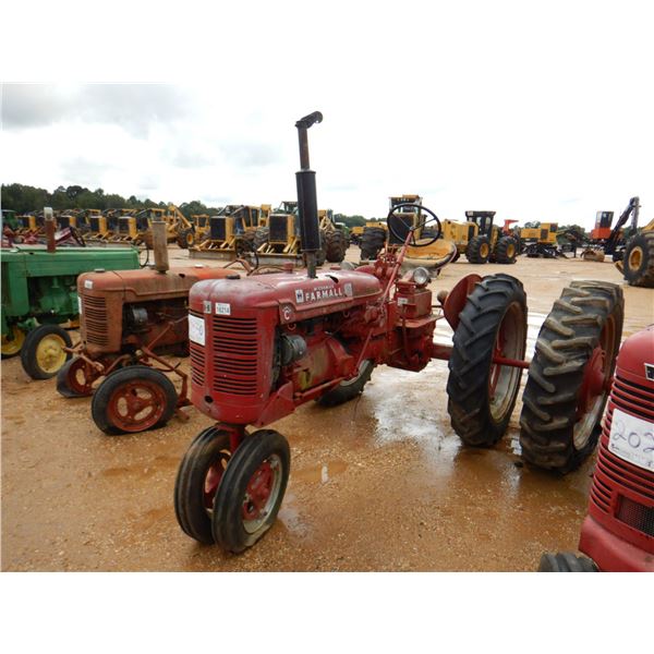 IH McCORMICK FARMALL SUPER C Farm Tractor