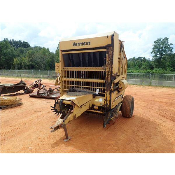 VERMEER 605 SUPER ROUND Baler