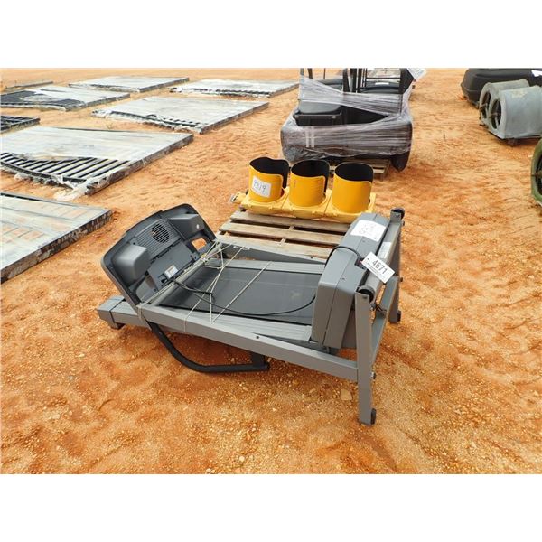 PRO FORM 400G THREAD MILL (C6)