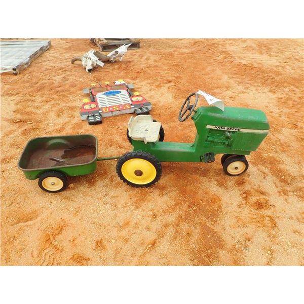 JOHN DEERE CHILD RIDER/PEDAL TRACTOR WAGON
