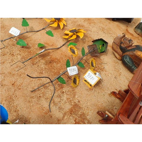 METAL SUNFLOWER BIRD HOUSE (C6)